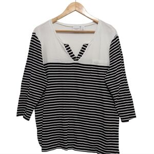 Chico's Striped Top Stretchy Size 2(14) Black And White V-neck